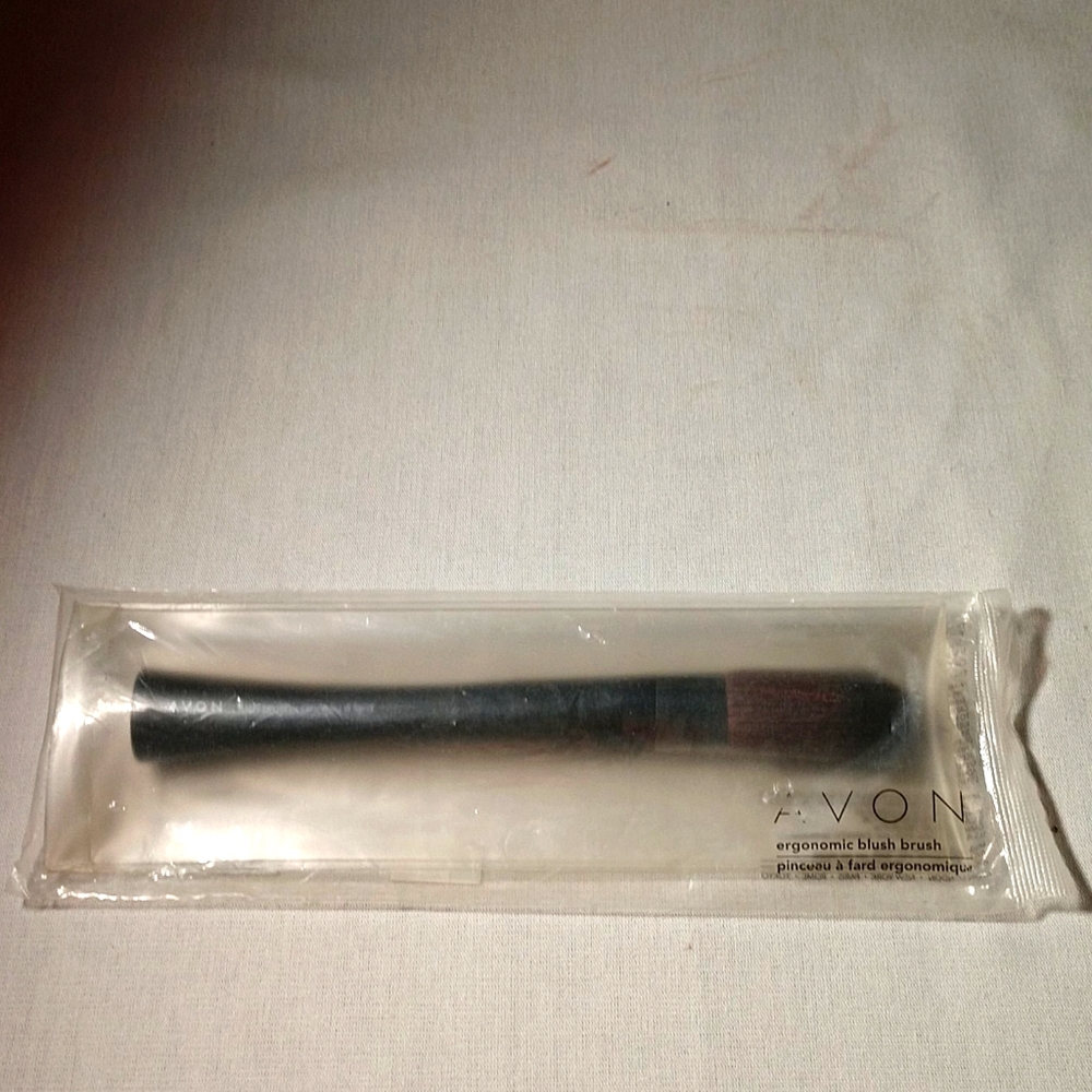 Avon Ergonomic Blush Brush